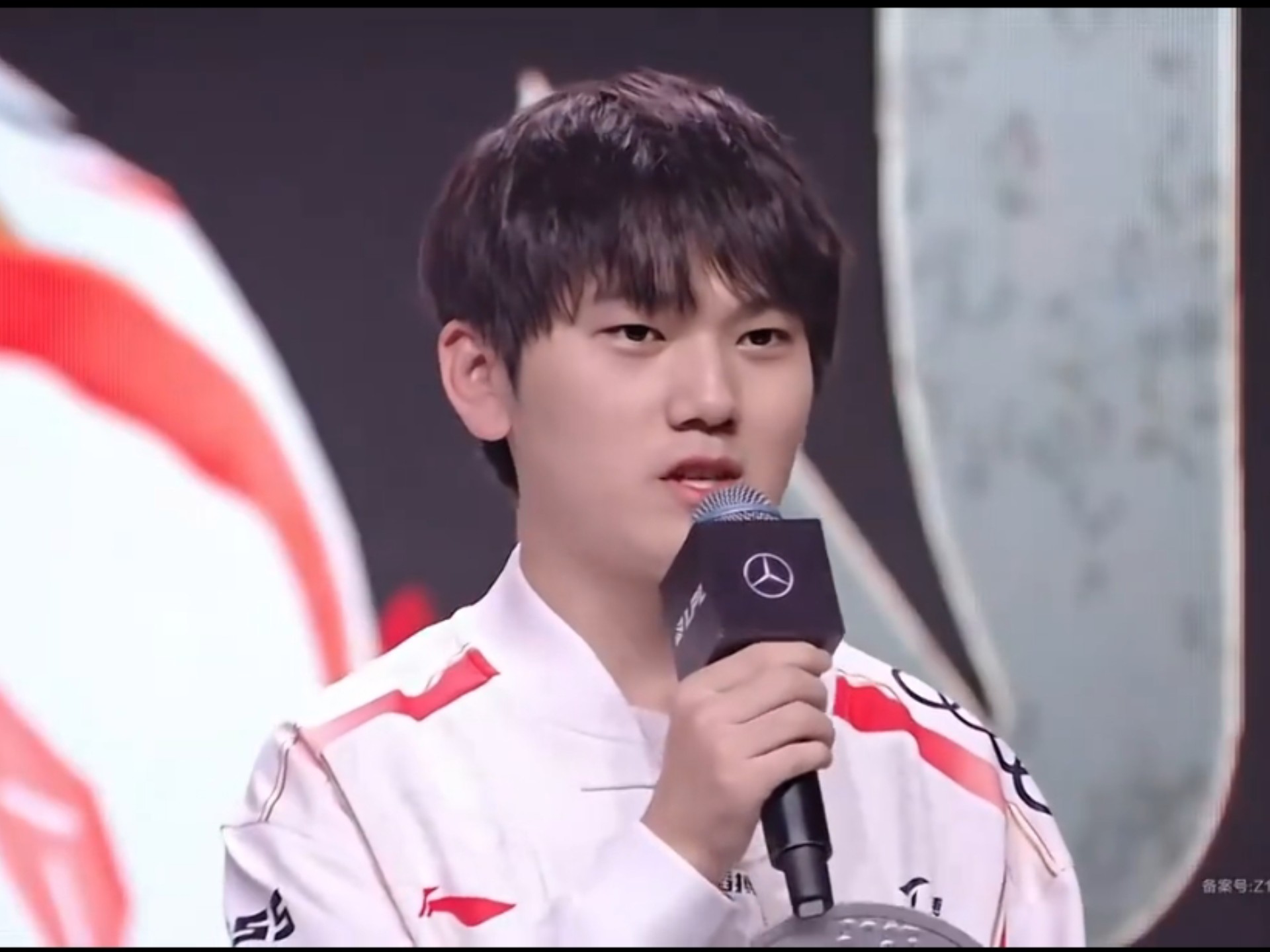 JackeyLove在美国队比赛中挺进下一轮，连败引发热议！的简单介绍